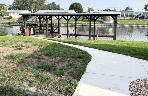 Taylor Creek House | Waterfront property on Lake Okeechobee