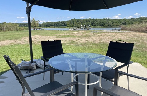 Cambridge Cottage | Waterfront property with private boat ramp and new dock!