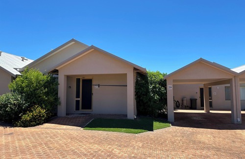 Kalbarri Villa | Waterfront Resort | Sleeps 6 | Pool | Wifi