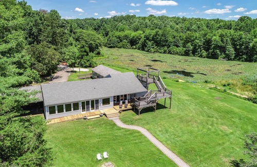 Elkton House | Waterfront Retreat for Weekends and More!