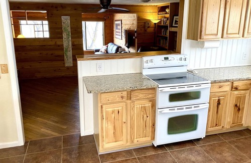 Front Royal House | Waterfront Retreat on the Shenandoah River 7 miles from National Park