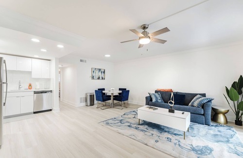 Boca Raton Apartment | Waterfront Retreat—Views, Pool, Hot Tub, Gym Walk to Beach & Boca Resort!