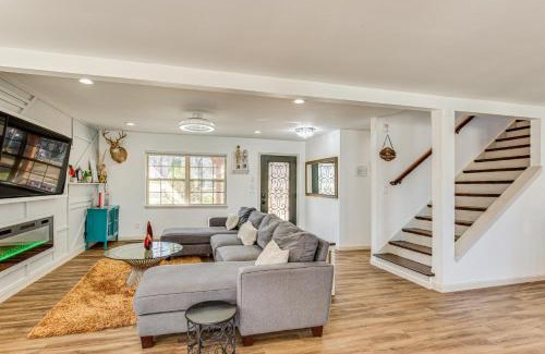 Quinlan House | Waterfront Retreat with Dock on Lake Tawakoni!