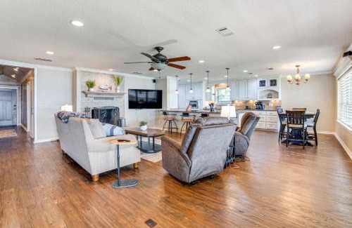 Kemp House | Waterfront Retreat with Dock on Cedar Creek Lake!