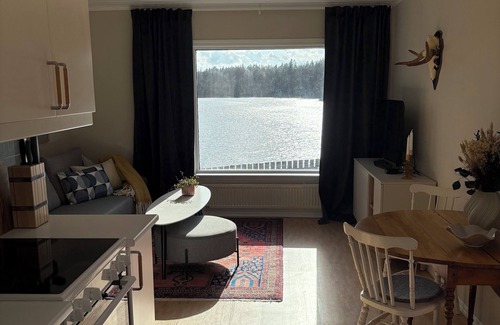 Hedetorpet Cabin | Waterfront Guesthouse with Private Dock & Rowboat