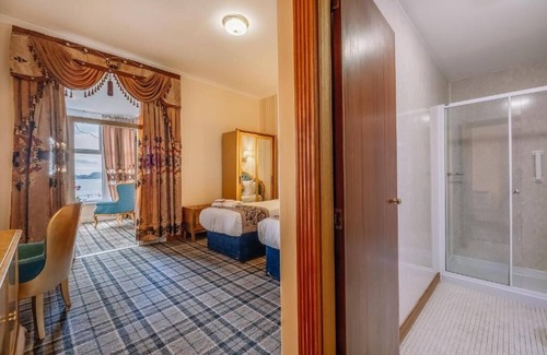 Oban Hotel | Waterfront Stay with Indoor Pool & Easy Access to Ganavan Beach