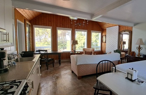 Lincoln City Cottage | Waterfront studio cottage...just steps to the sandy shoreline of the Siletz Bay