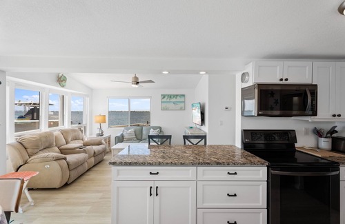 Nettles Island House | Waterfront Stunning 2 bed 2 bath riverfront beach home on Nettles Island