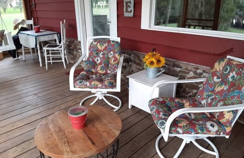 Taylor House | Waterfront The Red Camp at Lake Bistineau