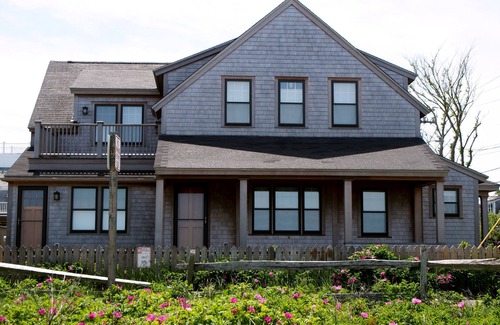 Nantucket Town House | Waterfront, Town Historic District, Stunning Harbor Sunrises, Magical Sunsets