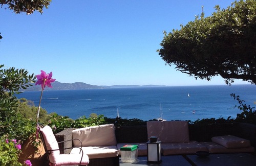 Cap Benat Villa | WATERFRONT VILLA IN PRIVATE ESTATE AND JANITOR OF CAP BÉNAT
