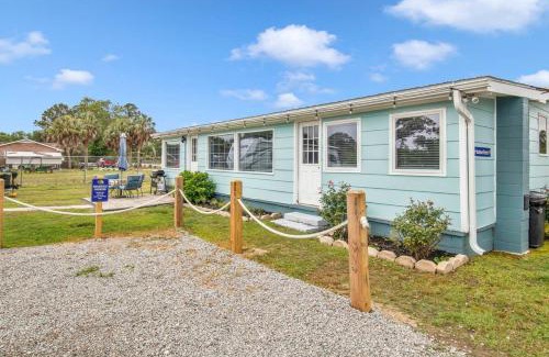 Sneads Ferry House | Waterfront Vacation Home near Camp Lejeune