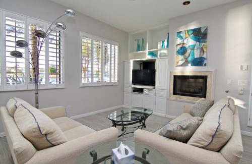 McCormick Ranch House | Waterfront Views, Office, Main Floor, Walkable