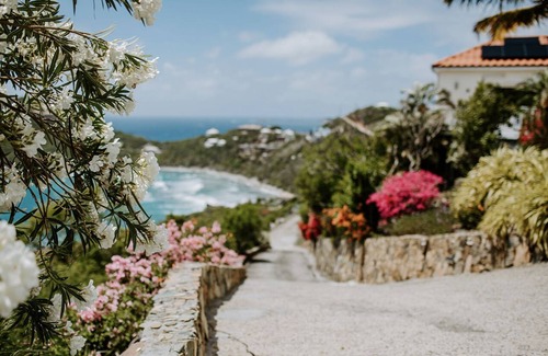 Hart Bay Villa | Waterfront! Villa Di Pace, Cruz Bay, St John Luxe OCEANFRONT VillanSummer deals