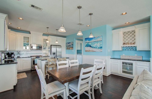 Isla Del Sol House | Waterfront W/Community Pool & 5 Min to Beach!