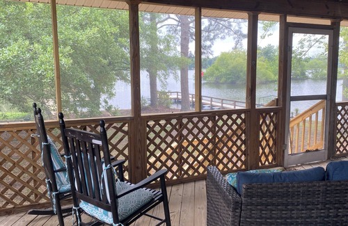 Summerton House | Waterfront with dock, less than 5 min to boat landing, gas, ABC and restaurant.