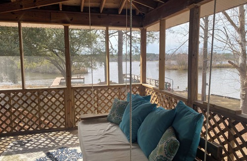 Summerton House | Waterfront with dock, less than 5 min to boat landing, gas, ABC and restaurant.