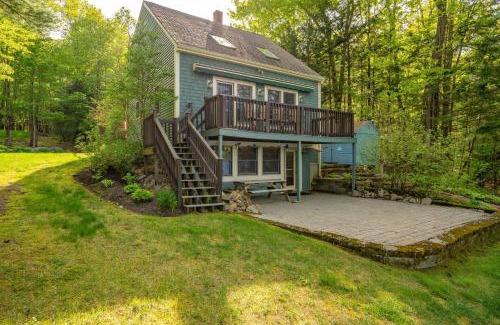 Lyman House | Waterfront with Kayaks SUPs and Ping Pong Table