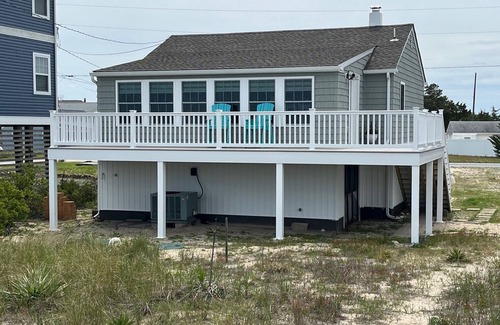 Prime Hook Beach Cottage | Waterfront- Yr 2025 Downstair den; no pet fees; toiletries for your convenience.