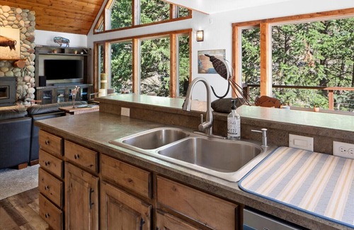 Missoula Apartment | * * *Waters Edge Lodge* * *