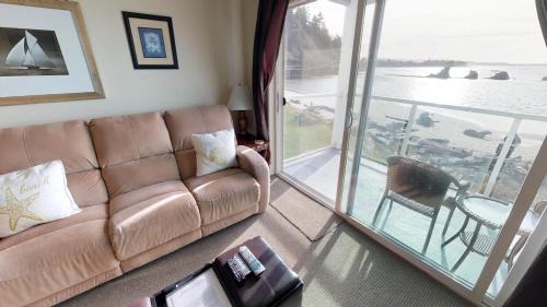 Lincoln City House | Waters Edge 308