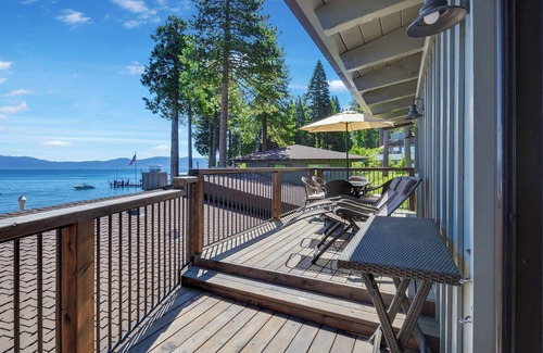 Tahoma House | Waters Edge Jewel w/Lake Views | HOA Access!