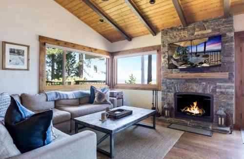 Tahoma House | Waters Edge Jewel with Lake Views - HOA Access