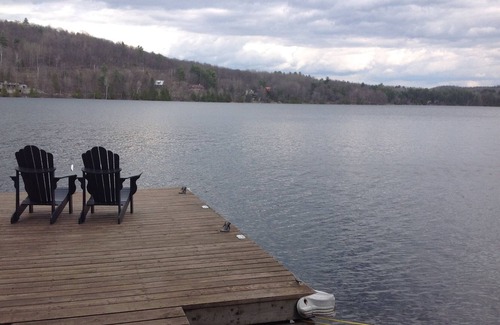 Val-des-Monts Cottage | Waters Edge on McGregor