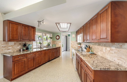 Venetian Way House | Waters Edge Retreat - 3b/2b Private Home on Water with Dock