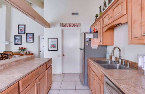 Tahoma Condo | Waters Edge Vista | HOA Pool & Pier Access