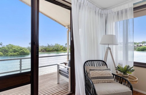 Currarong House | Watersedge – absolute waterfront