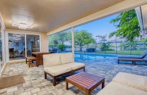 Weston House | WatersEdge: Lakefront -Saltwater Pool-GameRoom
