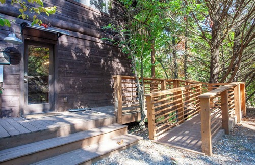 Bryson City Cabin | Watershed 10 - Two King Bedrooms with a Long Range View