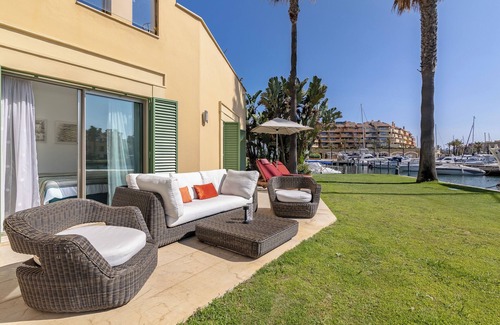 Sotogrande Apartment | Waterside marina view 3 bedroom apartment with private pool in Puerto Sotogrande