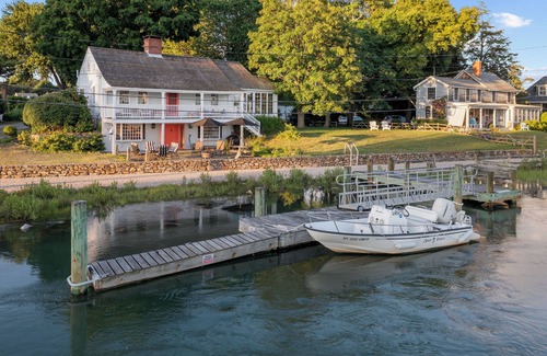 Clinton House | Waterside retreat! 4BR/3BA with private dock/views