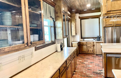 Kolin House | waterside views of oxbow, kayak,fishing, perfect spot, private deck/balcony