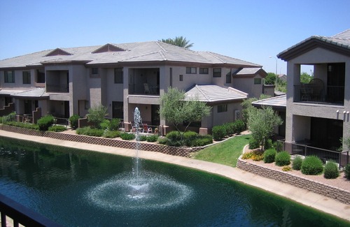 Fox Crossing Condo | Waterview Condo in Chandler/Ocotillo