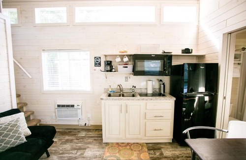 Steele Creek House | Waterview Family Style Two Bedroom #9 at Long Cove Resort