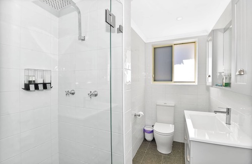 The Entrance Apartment | Waterviews on Marine - Apartment 1