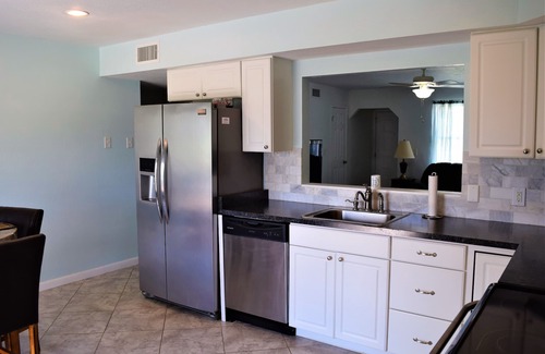 Placid Lakes House | Waterway Inn - canal access to Lake June in Winter!