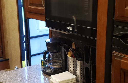 Markham House | Waterway RV Getaway!