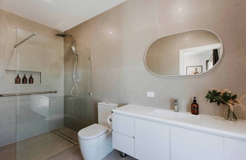 Central Mudgee House | Wattle and Gum Suite A Stylish Boutique style Stay
