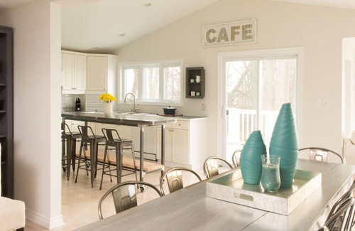 Waupoos House | Waupoos Beach Commons - Beach Front House