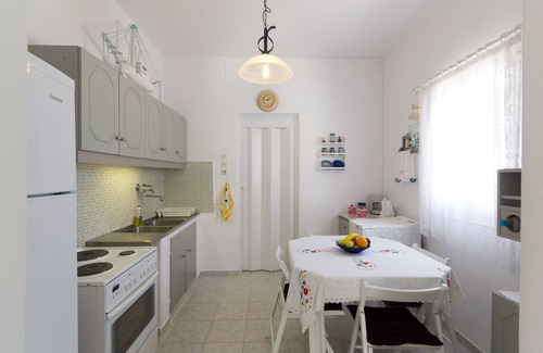 Piso Livadi House | Wave Lullaby, Peaceful Beachfront Retreat in Paros