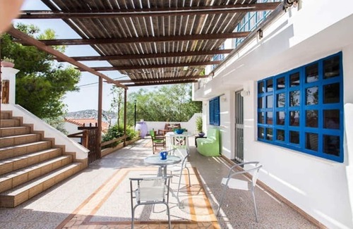 Salamis House | Wavedance Accommodation (Dionysos)