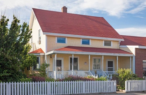 Block Island Apartment | Waverly Suite 3 on the Beach