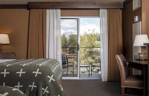 Bishop Hotel | Wayfinder Bishop