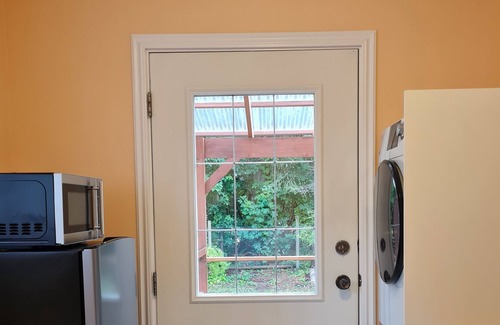 Regional District of Nanaimo Apartment | We are close to hiking trails, caves , alpine resort, beaches
