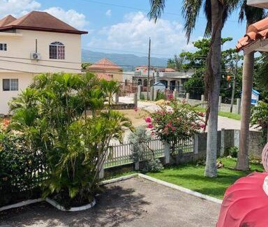 West Gate Hills Apartment | We are close to the Beach Beach Beach!!