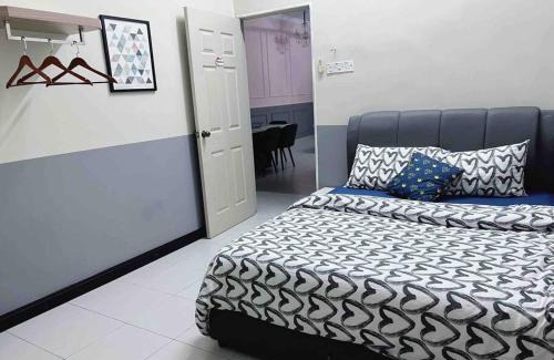 Taman Sejati House | We Call it HOME 10pax FREE WIFI Sitiawan 88 Homestay